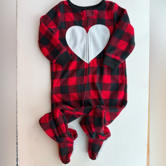 5/$10 | Buffalo Red and Black PJ ❤️🖤🤍 - Picture 3 of 6